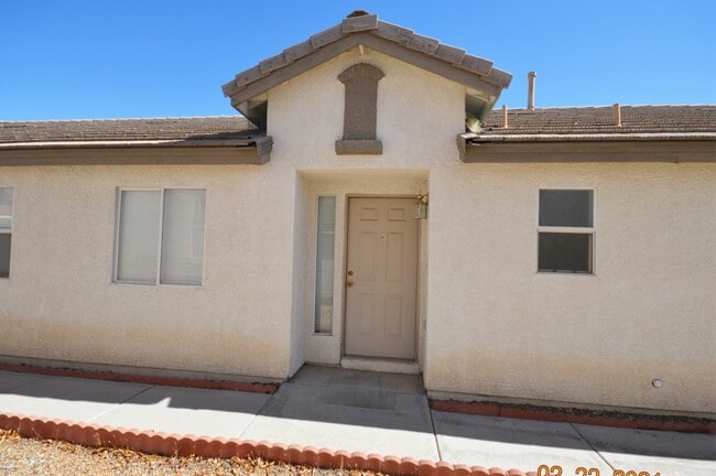 Building Photo - 9056 Mountain Lakes Ave