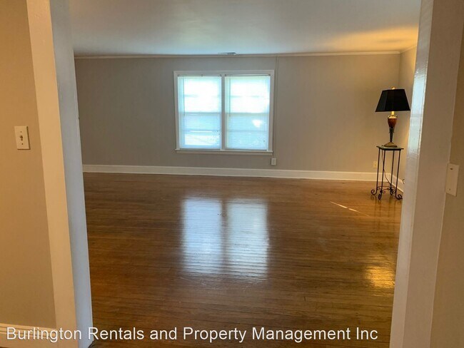 Building Photo - 2 br, 1 bath House - 908 S. Graham Hopedal...