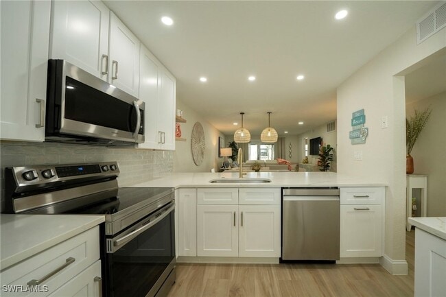 Building Photo - 17451 Overhill Dr