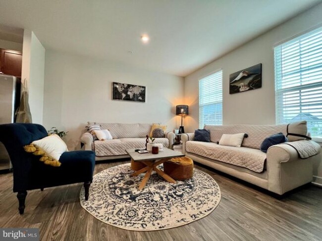 Foto del edificio - 6616 Ballenger Run Blvd