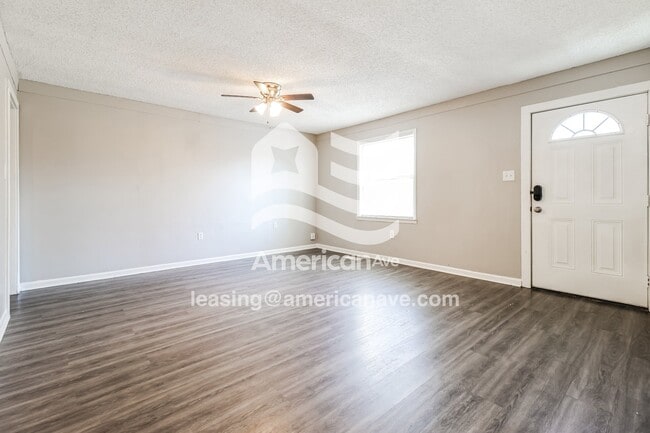 Building Photo - 307 Water St