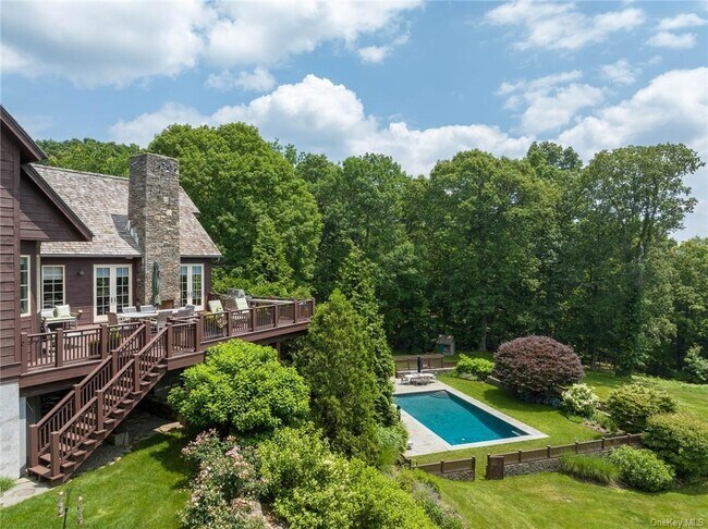 Foto del edificio - 12 McMorrow Ln