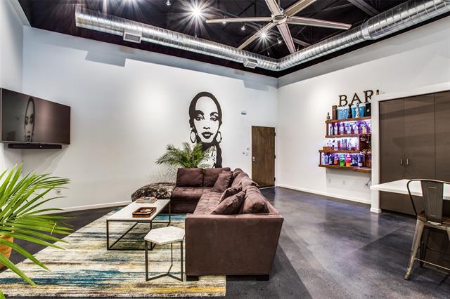Foto del edificio - 3111 Canton St
