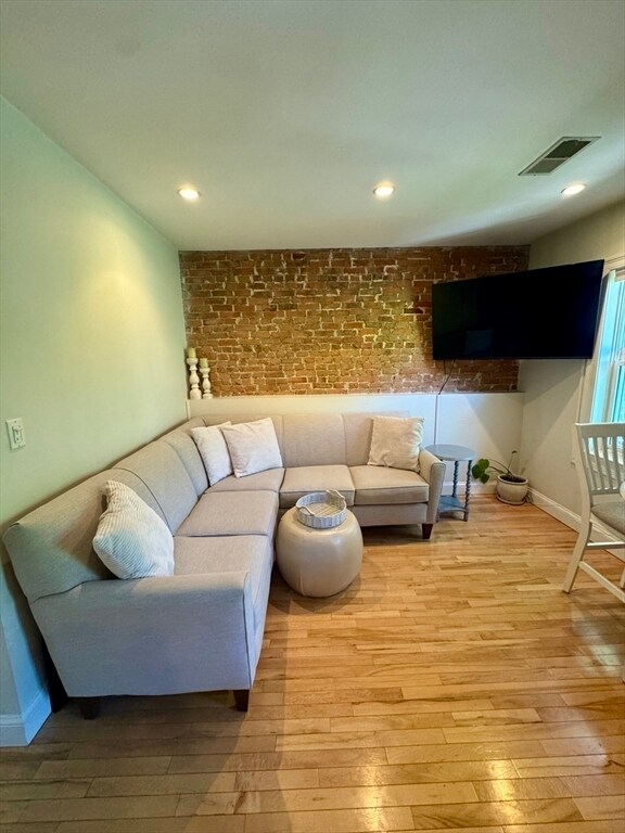Foto del edificio - 762 E 6th St