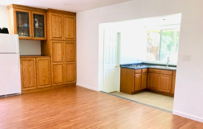 Foto del edificio - 17552 Labrador St