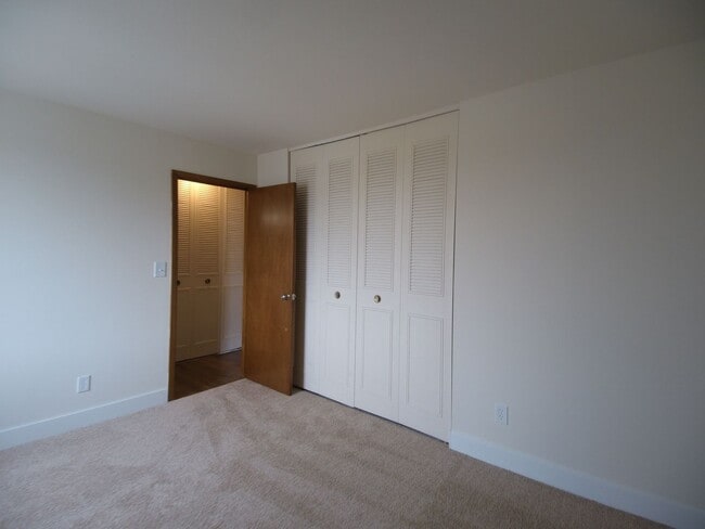 Interior Photo - Oakland Manor Apartments