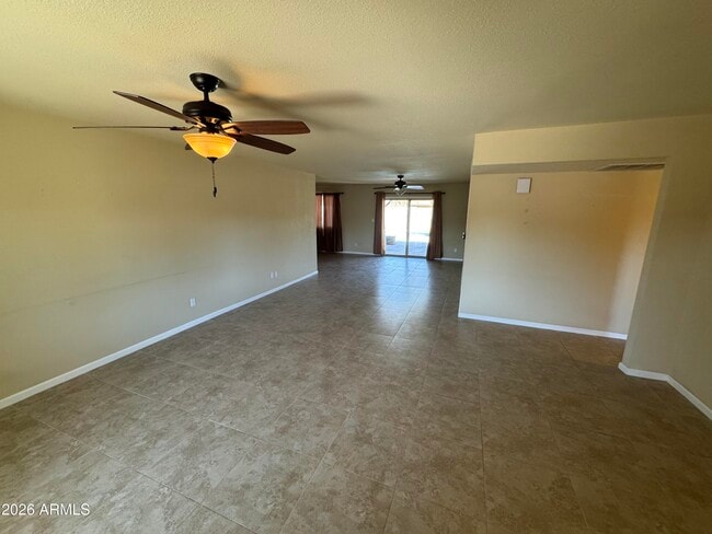 Building Photo - 2058 E Fremont Dr