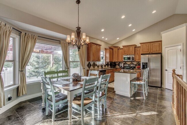 Building Photo - 13866 Markham Peak Cir