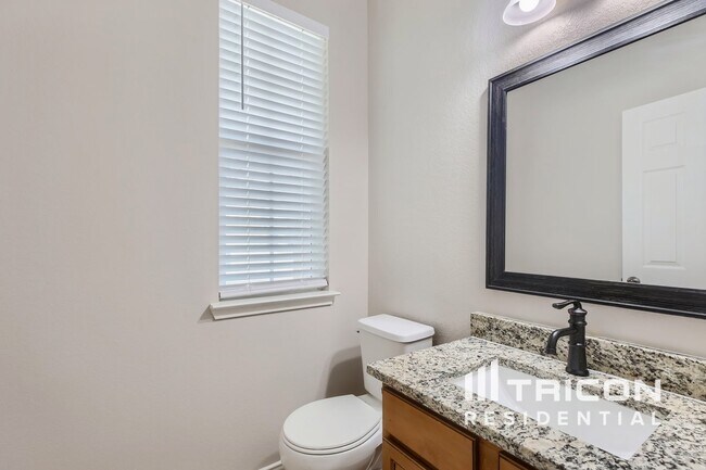 Foto del edificio - 213 Ridge Bluff