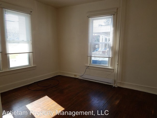 Building Photo - 823-825 Virginia Ave