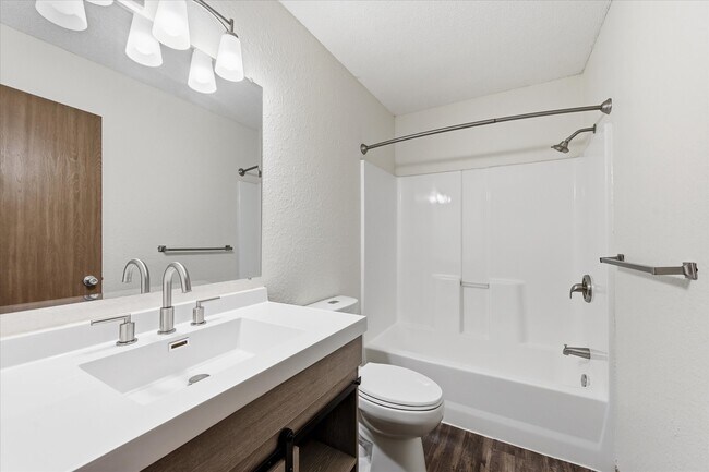 Foto del edificio - East Gate Estates