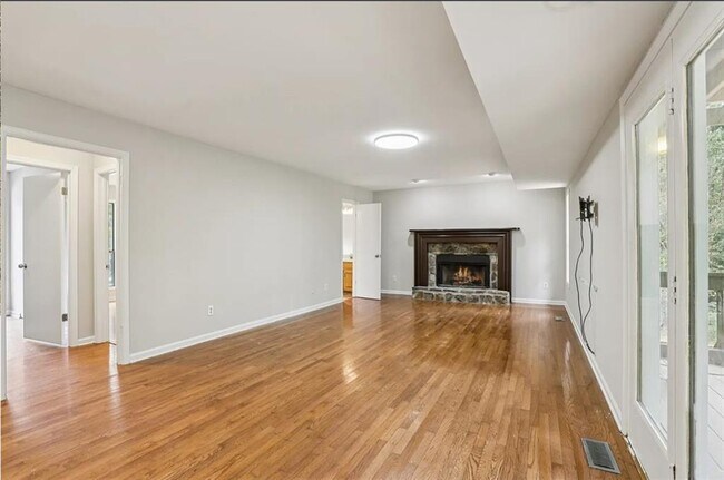 Foto del edificio - 270 St Simon's Cove