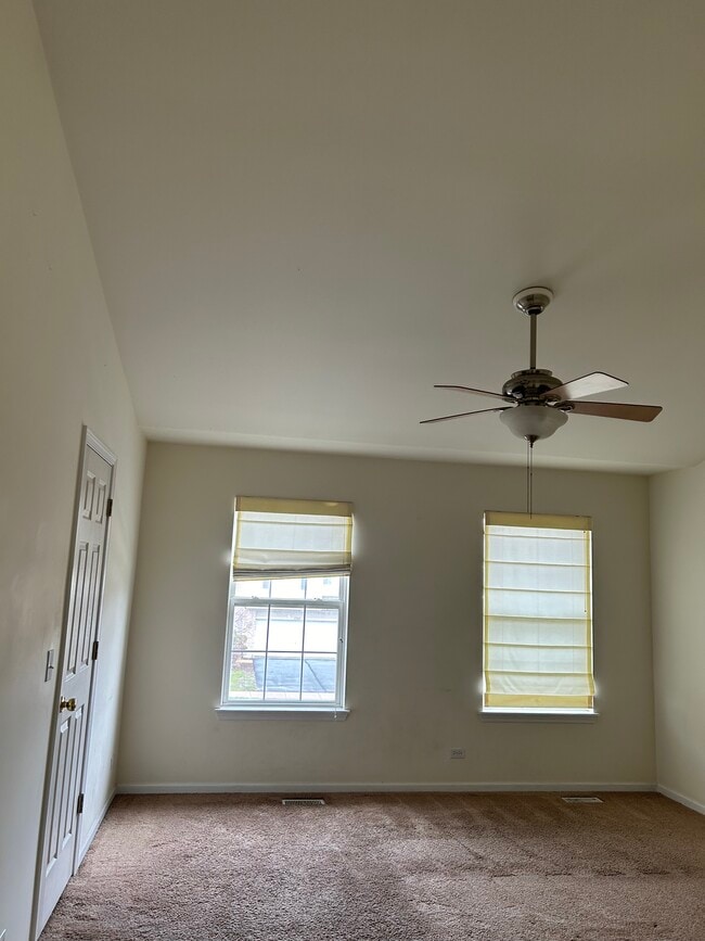 Building Photo - 2361 Sunshine Ln