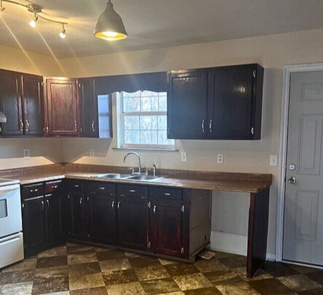 Foto del edificio - 3250 Somerset Dr SE