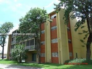 Building Photo - 3610 NW 21st St