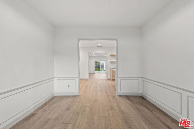 Building Photo - 3866 Westside Ave