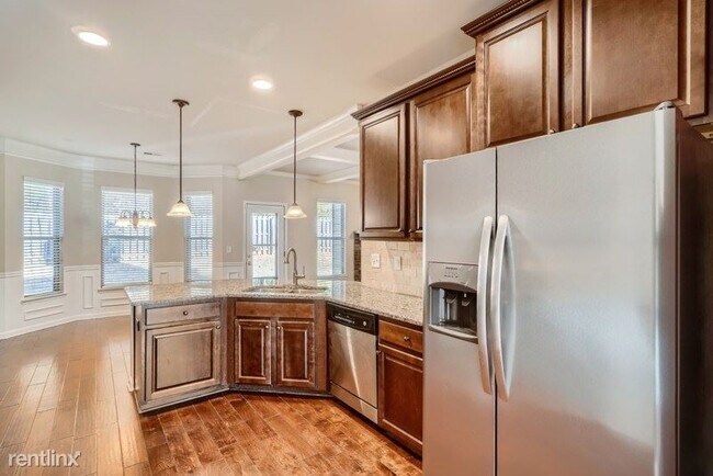 Building Photo - 5 br, 3 bath House - 1990 Walking Horse Tr...