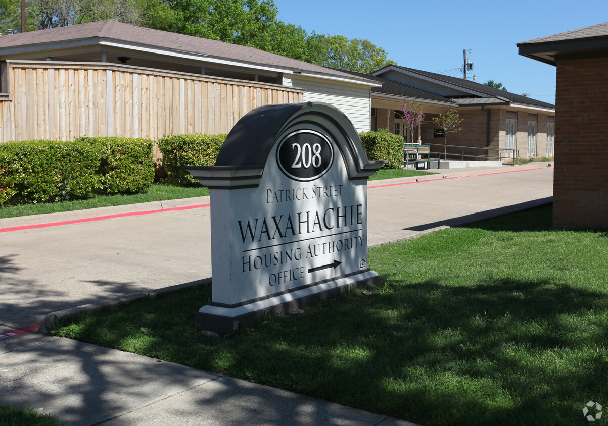 Foto del edificio - Waxahachie Housing Authority