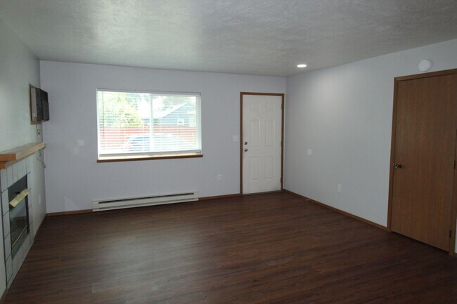 Foto del edificio - 1020 W Lacrosse Ave