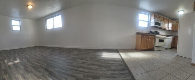 Foto del edificio - 306 S Main Ave