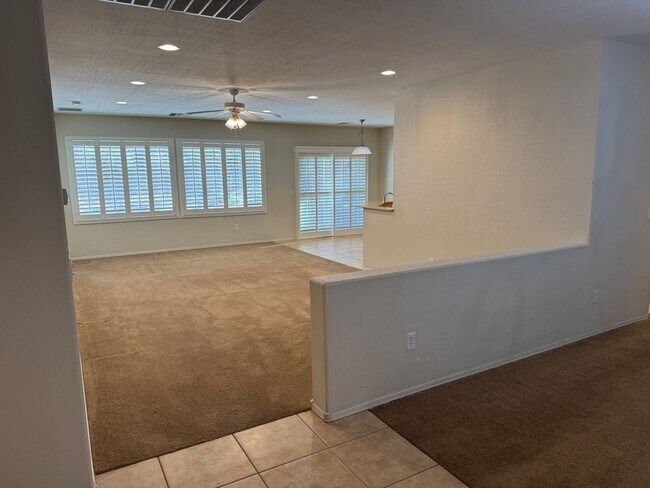 Foto del edificio - Three bedroom 2 bath home in 55+ community