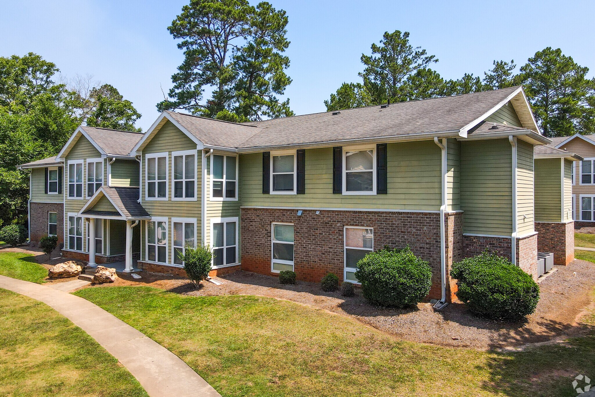 Magnolia Village Apts