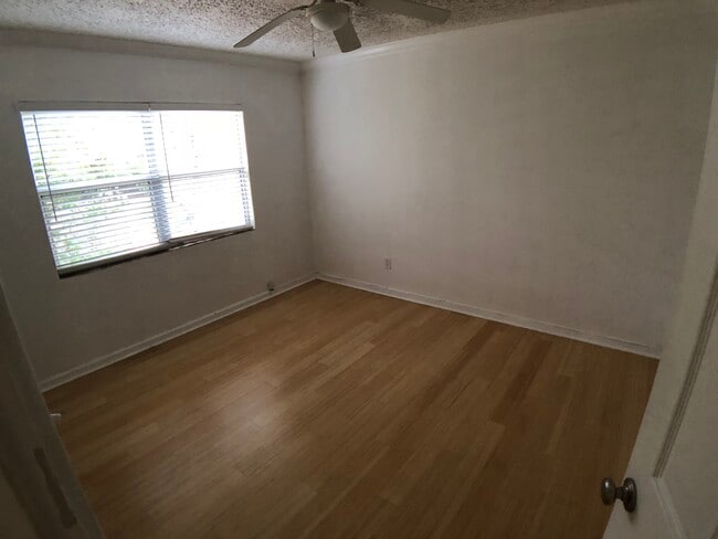 Bedroom - 606 Harwood Street