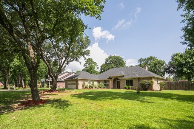 Foto del edificio - 2452 Ripplewood Dr