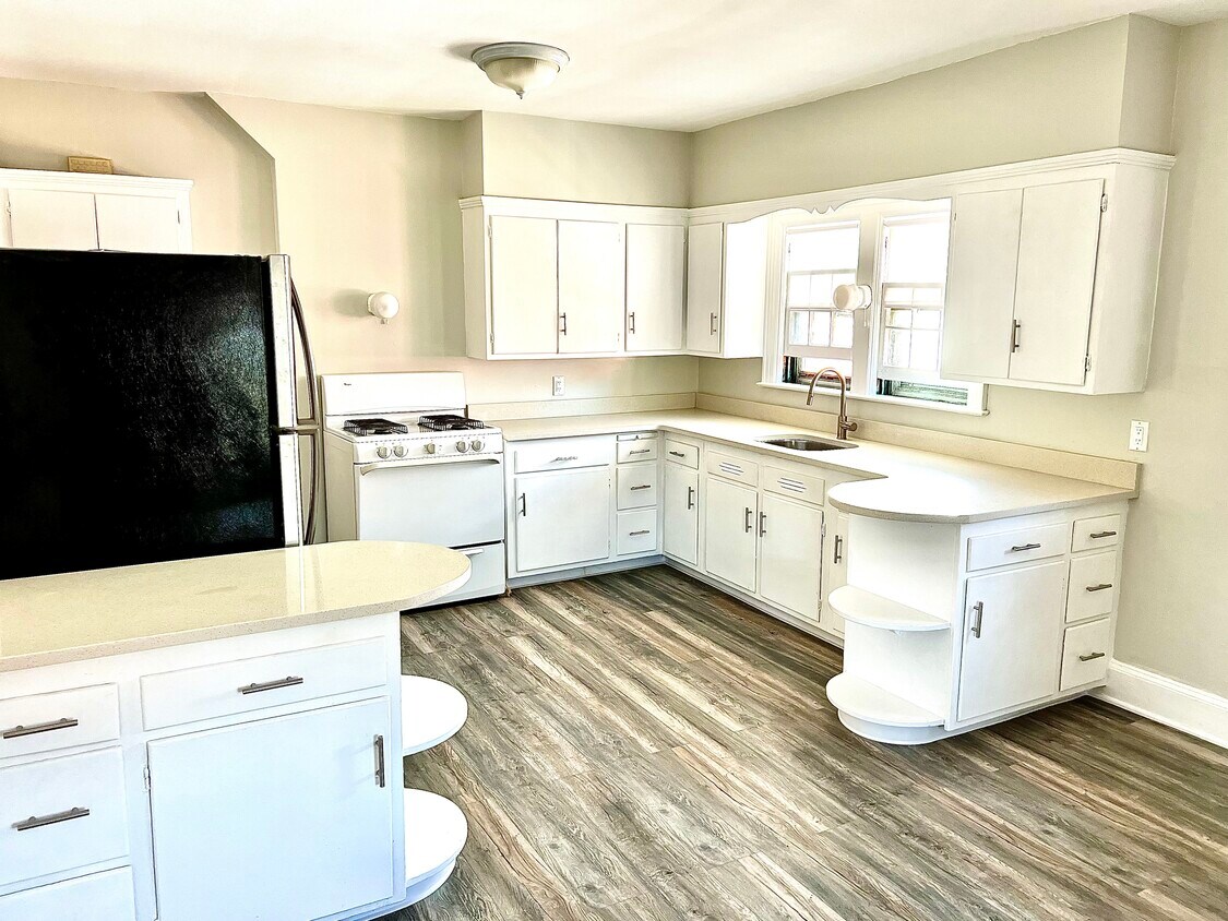 Kitchen - 5024 194th St