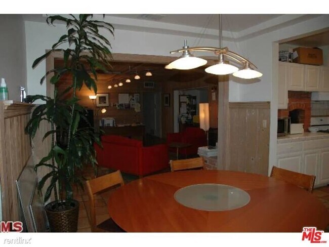 Building Photo - 2911 Colorado Ave