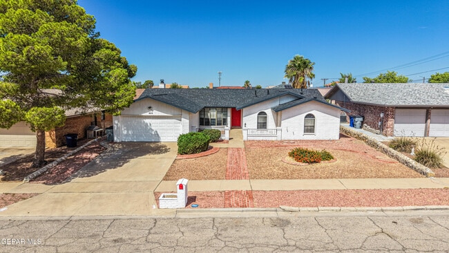 Building Photo - 853 El Parque Dr