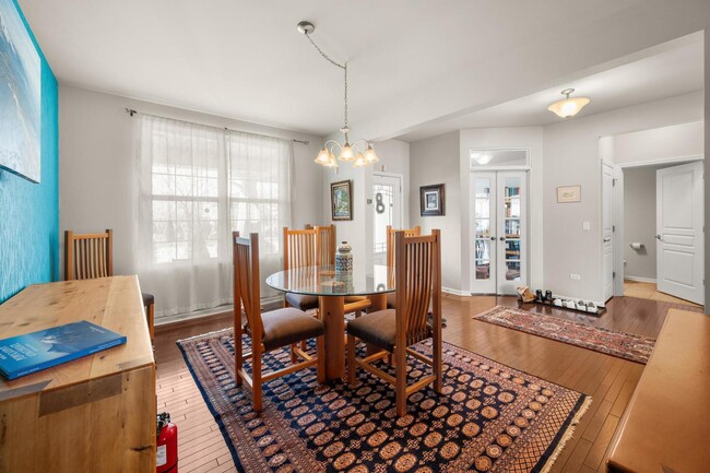 Building Photo - 3720 Honey Locust Dr
