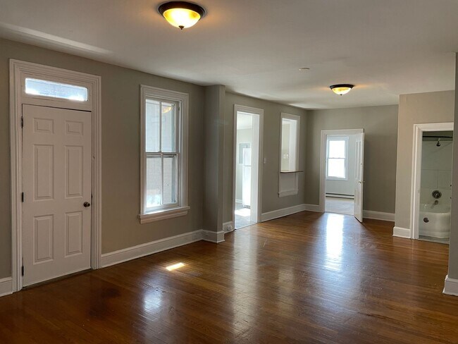Foto del edificio - 122-122 N Hanover St