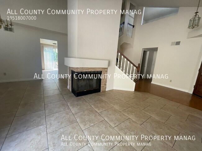 Building Photo - 2 Story Single Family Home in Vista