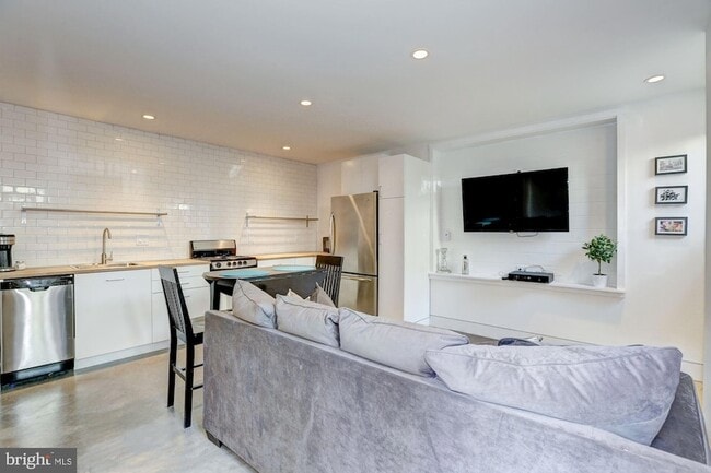 Photo - 400 U St NW Townhome