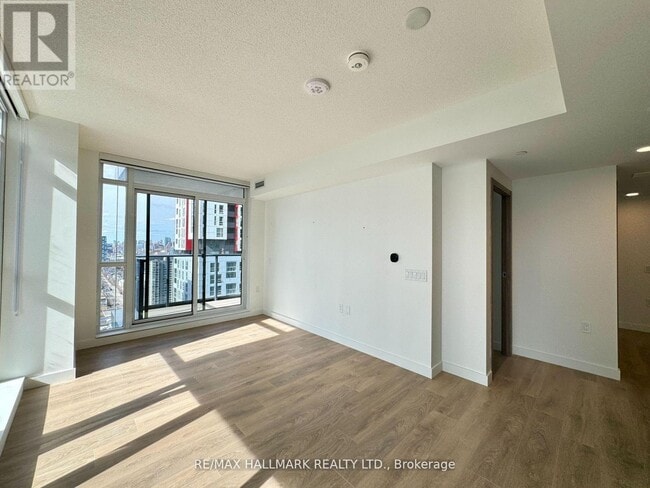 Building Photo - 38 Widmer St