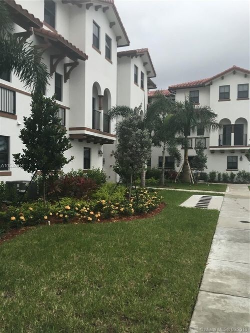 Foto del edificio - 10600 NW 88th St