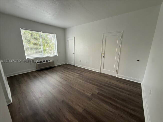 Foto del edificio - 320 80th St