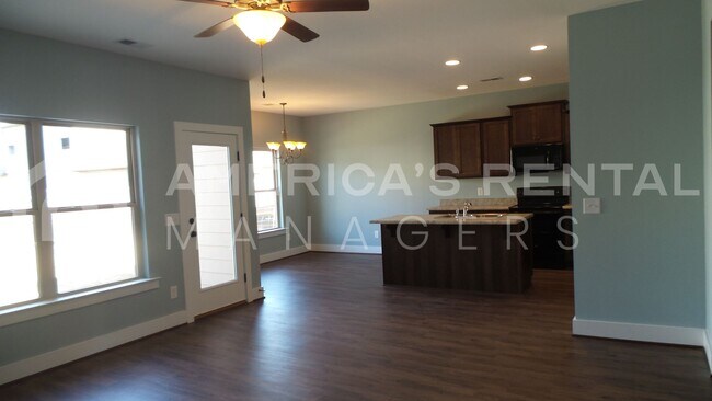 Foto del edificio - 14485 Griffin St