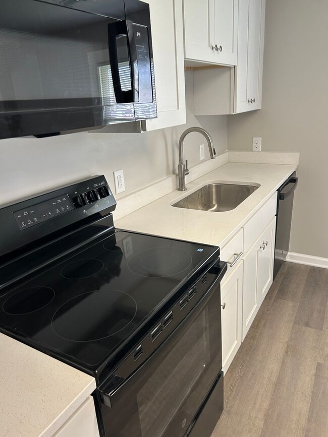 Foto del edificio - 412 W Twenty-Seventh St