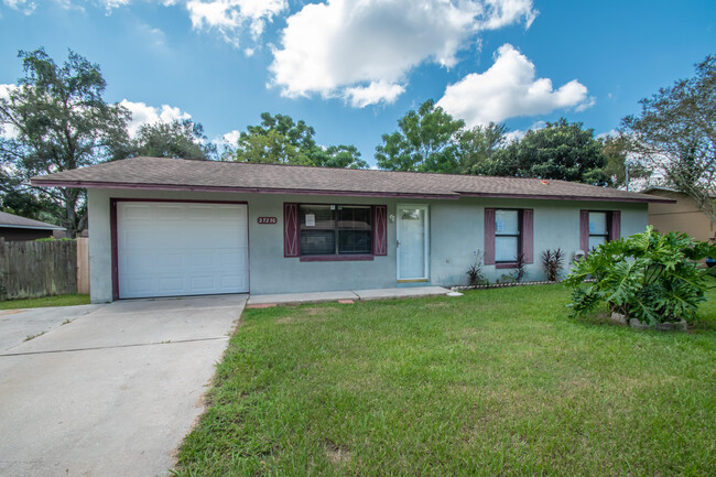 Building Photo - 27270 Warner Ave