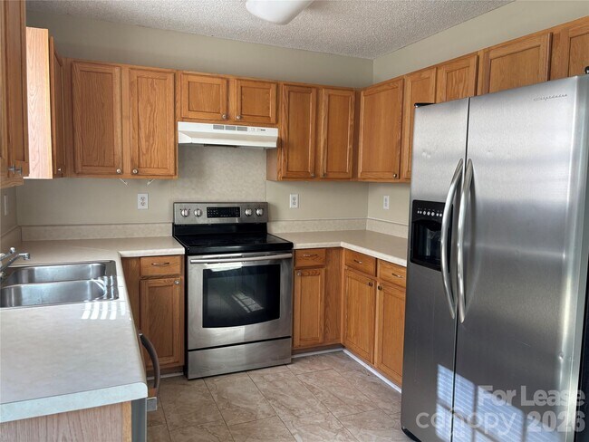 Foto del edificio - 1641 Clooney Ln