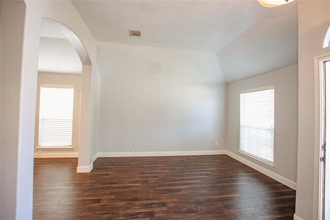 Building Photo - 2111 Blossom Creek Trail