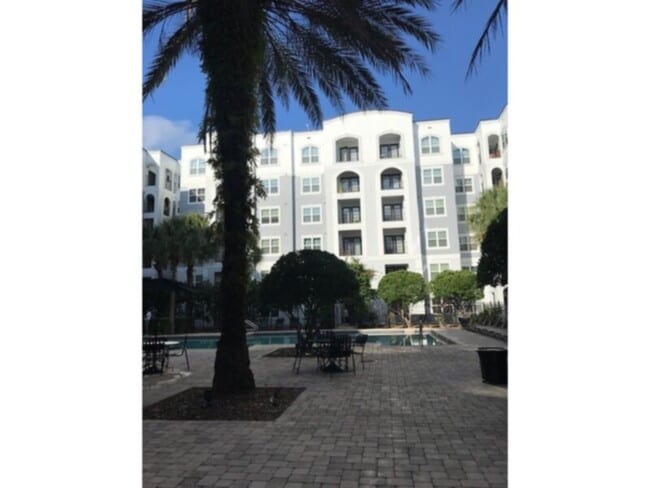 Foto del edificio - 2 bed 2 bath condo at The Grande Downtown ...