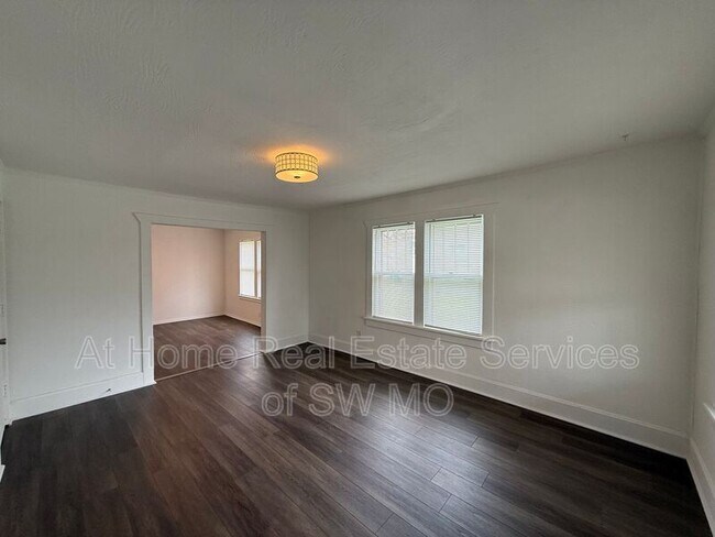 Foto del edificio - 1021 W Turner St