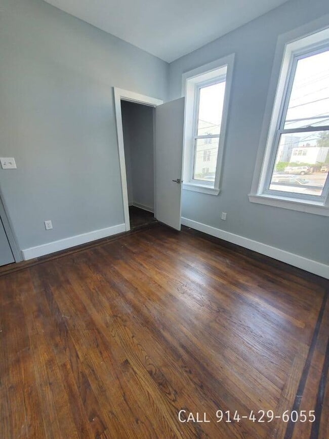 Photo - 114 S 6th Ave Apartment