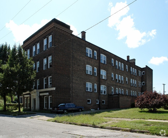 Building Photo - 1964 E 73rd St