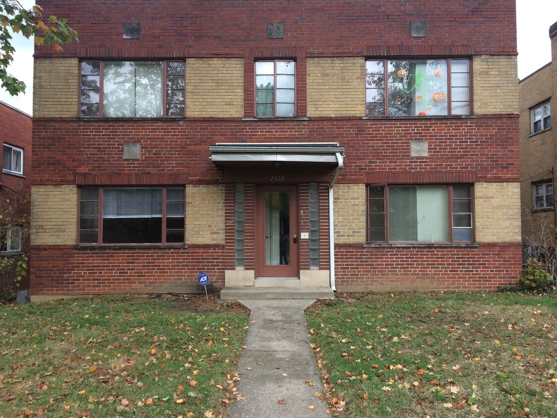2428 Losantiville Ave, Cincinnati, OH 45237 Apartments in Cincinnati