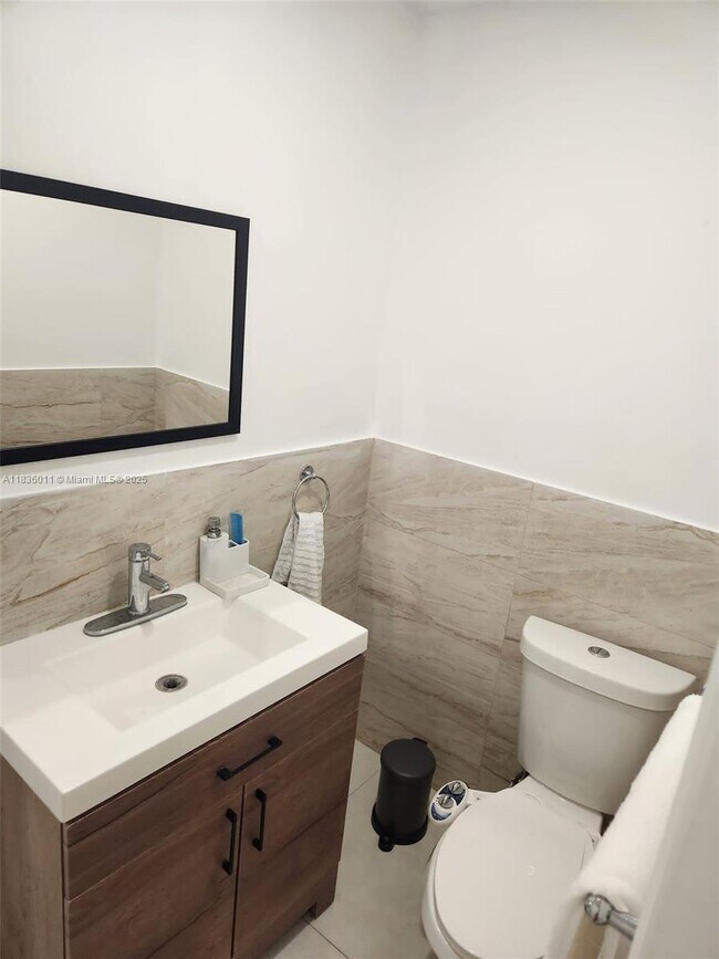 Foto del edificio - 2165 SW 47th St