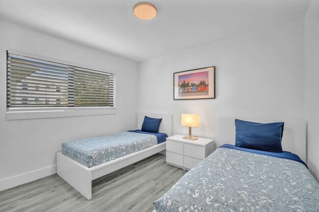 Foto del edificio - 653 SW 2nd St